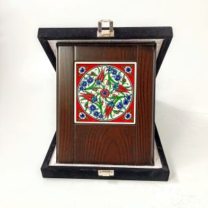 Ahşap Plaket 10x10 Çini Karolu Kadife Kutulu 6