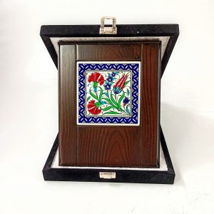 Ahşap Plaket 10x10 Çini Karolu Kadife Kutulu 4