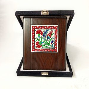 Ahşap Plaket 10x10 Çini Karolu Kadife Kutulu 3