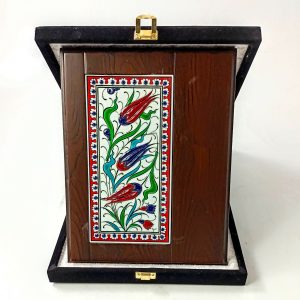 Ahşap Plaket 10x20 Çini Karolu Kadife Kutulu 28