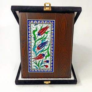 Ahşap Plaket 10x20 Çini Karolu Kadife Kutulu 27