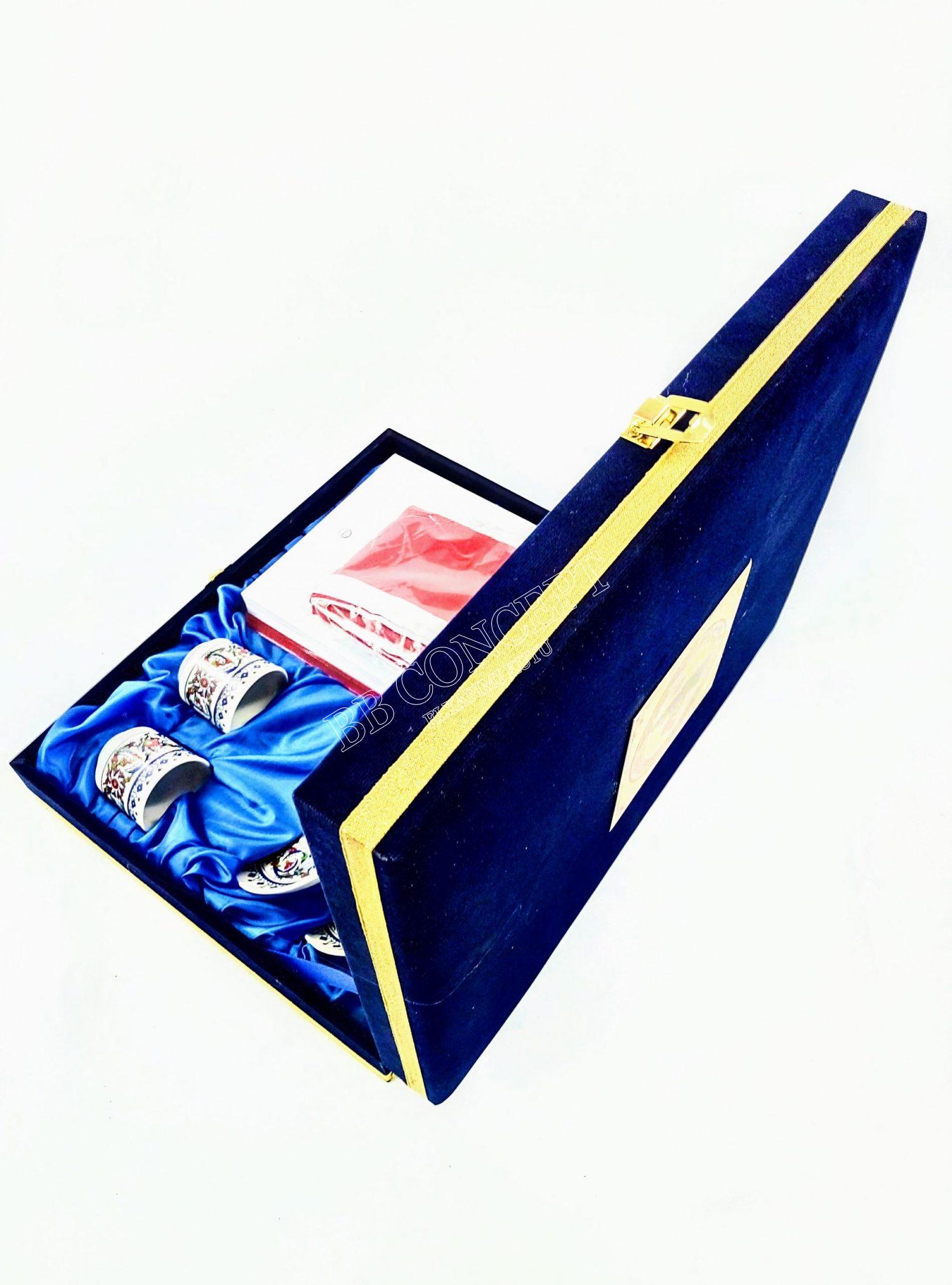 Kuran, Türk Bayrağı, İlmihal ve İkili Kahve Fincan Seti Kadife Kutulu - Görsel 6