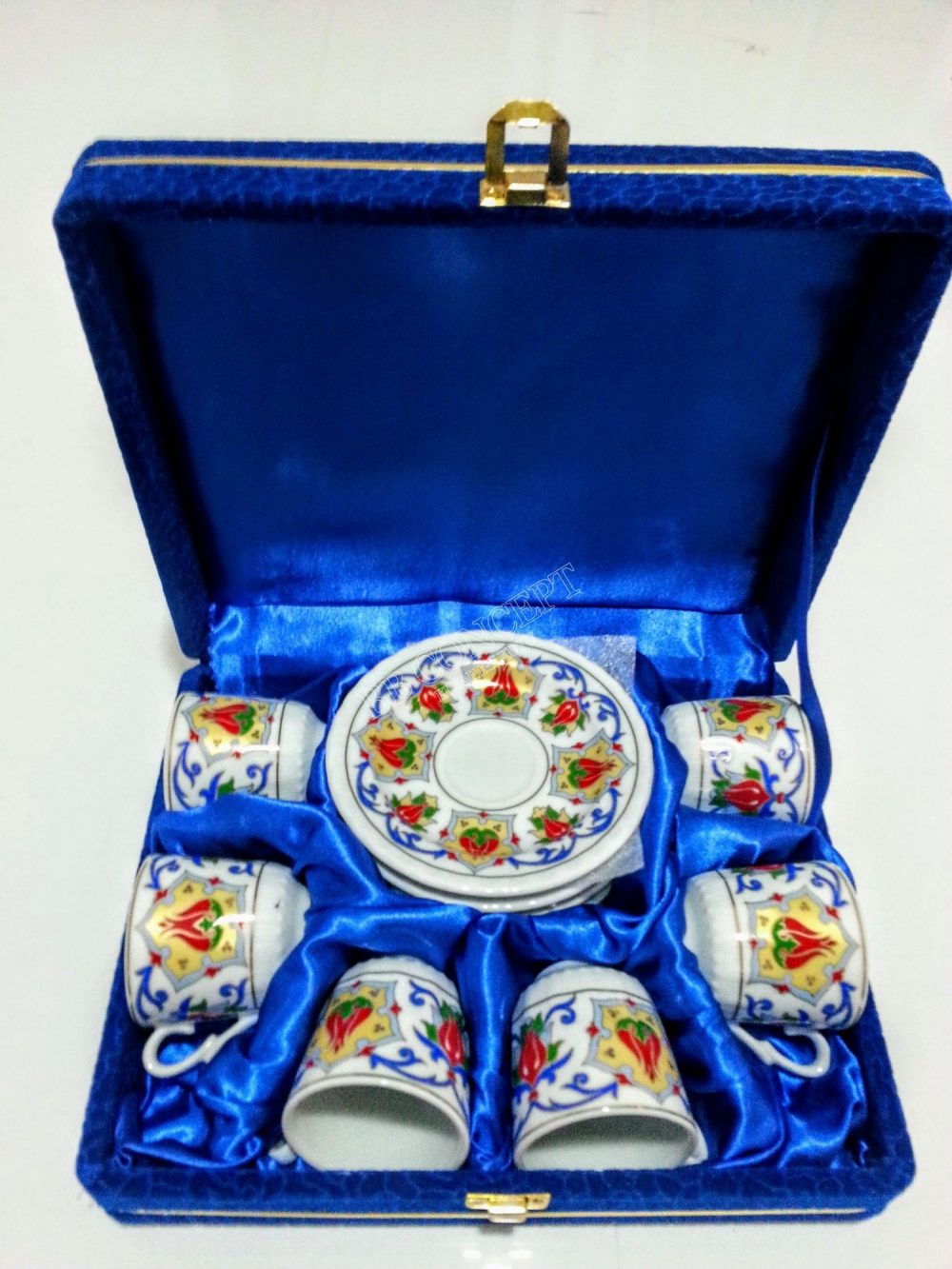 Altılı Kahve Fincanı Kutusu Lüks Desenli Kadife Metal Şeritli - Görsel 7