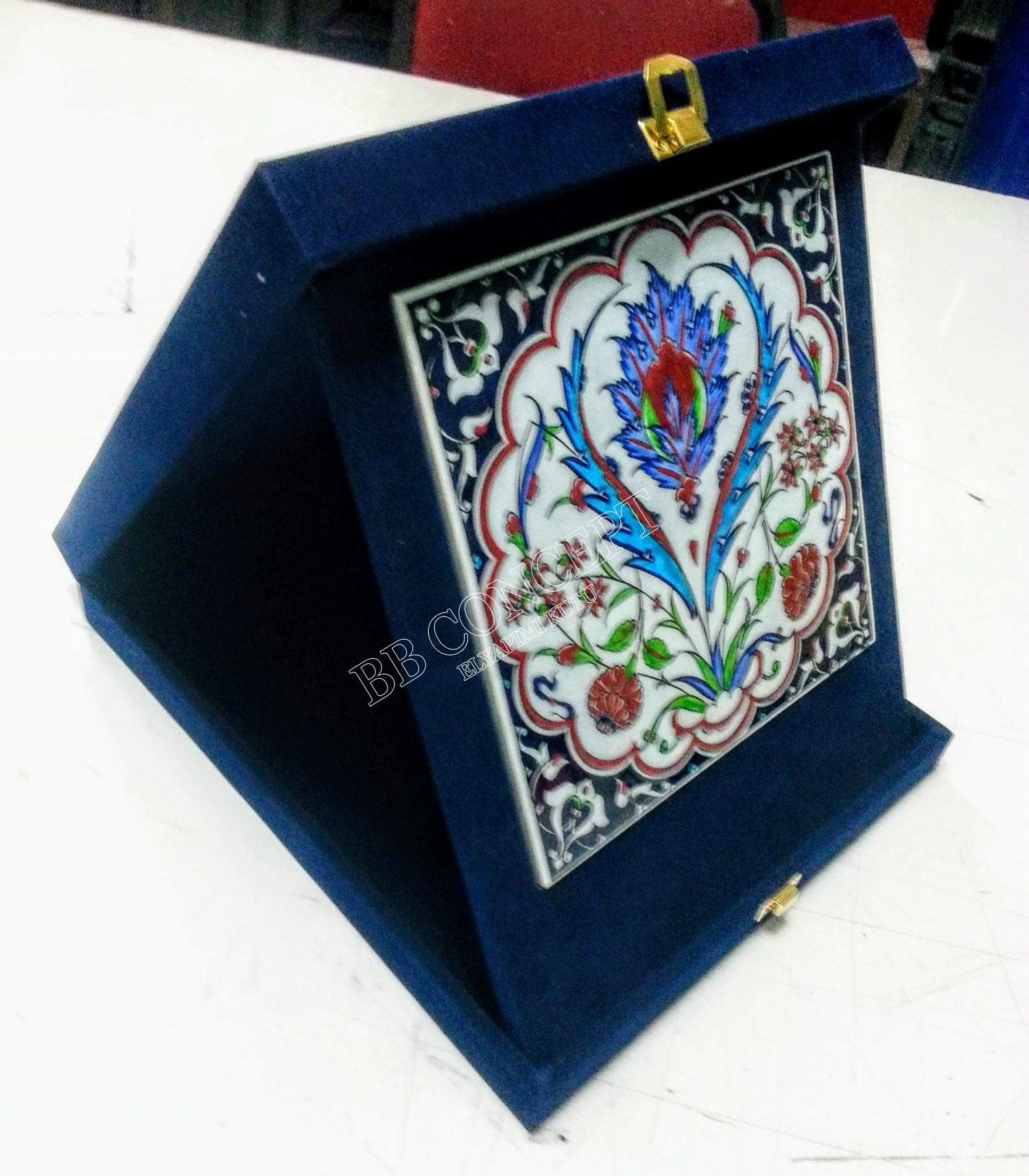 Kadife Plaket Kutusu 20x20 Karolu Kadife Kutulu - Görsel 2