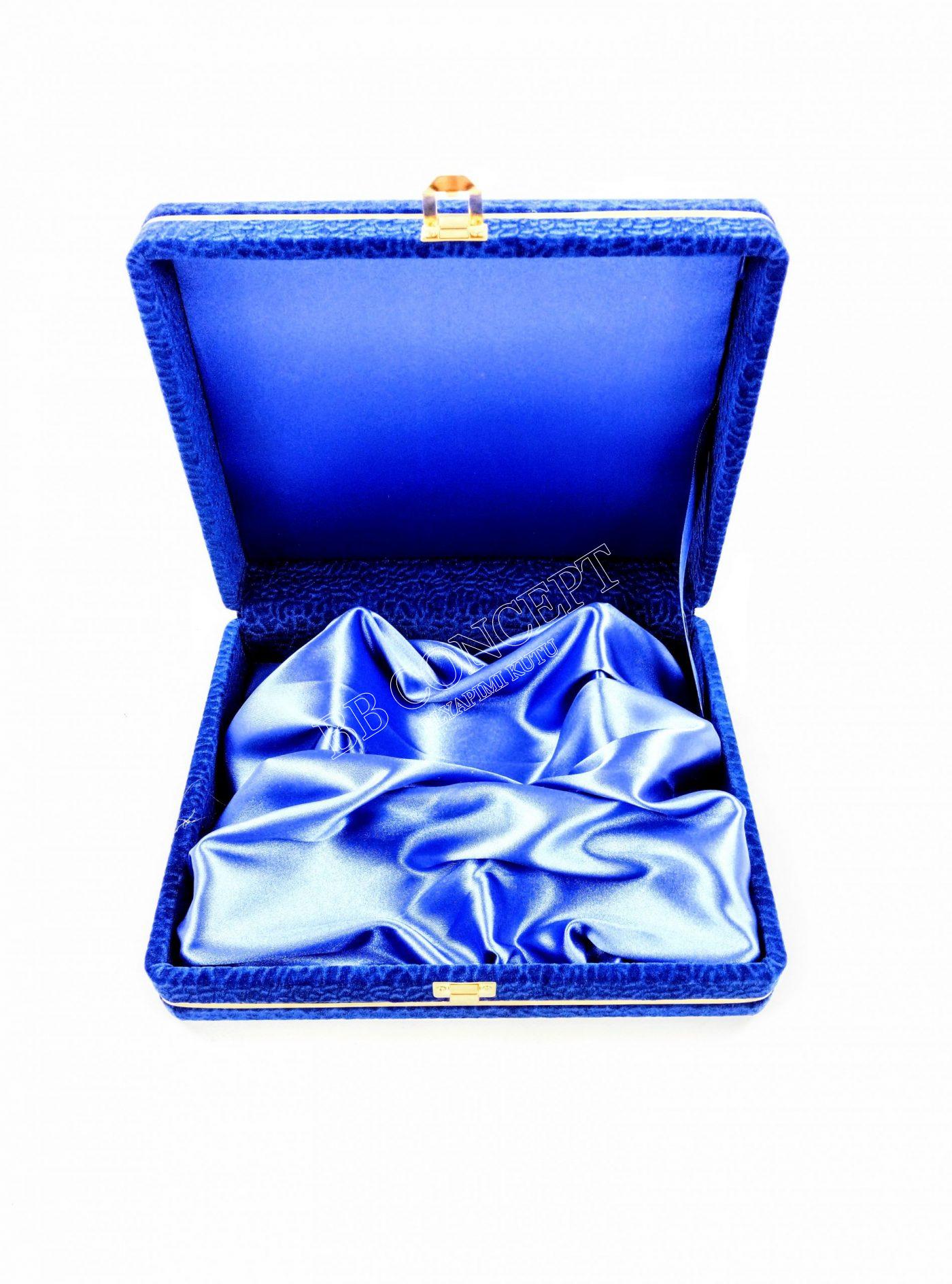 Altılı Kahve Fincanı Kutusu Lüks Desenli Kadife Metal Şeritli - Görsel 4