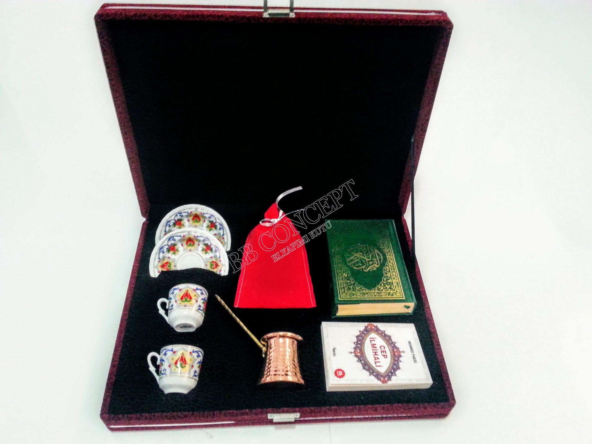 Kuran, İlmihal, Cezve, Kahve ve İkili Kahve Fincan Seti Lüks Kadife Kutulu - Görsel 2
