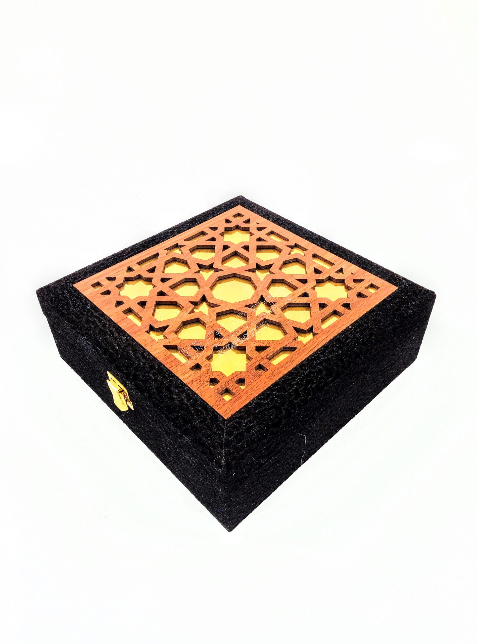 İkili Cezveli Kahve Fincanı Kutusu Desenli Kadife Ve Ahşap