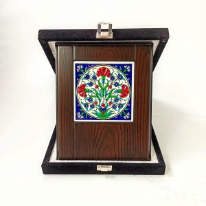 Ahşap Plaket 10x10 Çini Karolu Kadife Kutulu 13