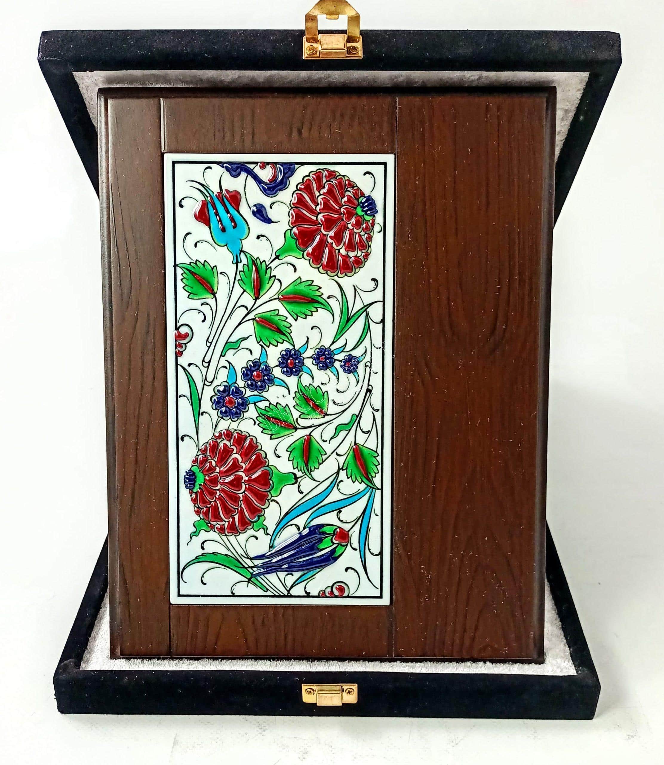 Ahşap Plaket 10x20 Çini Karolu Kadife Kutulu 31