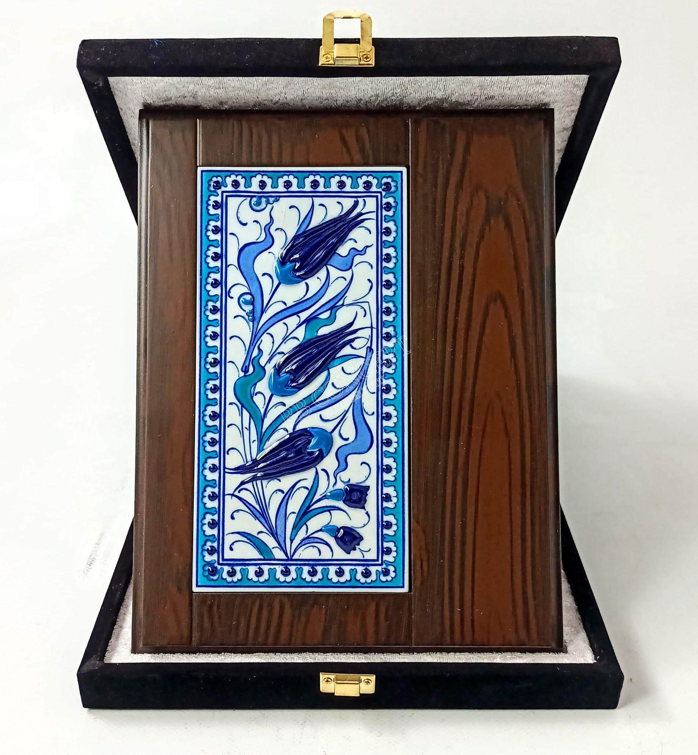 Ahşap Plaket 10x20 Çini Karolu Kadife Kutulu 30