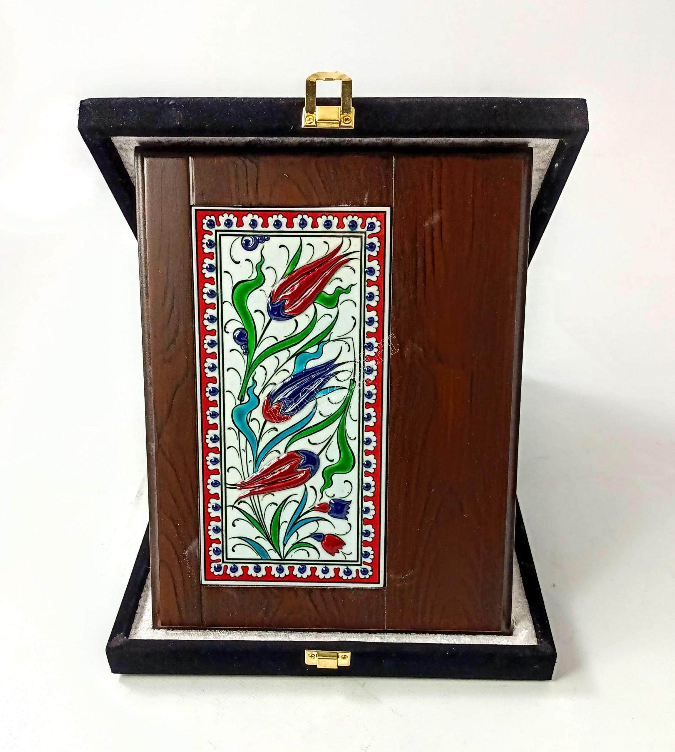 Ahşap Plaket 10x20 Çini Karolu Kadife Kutulu 28