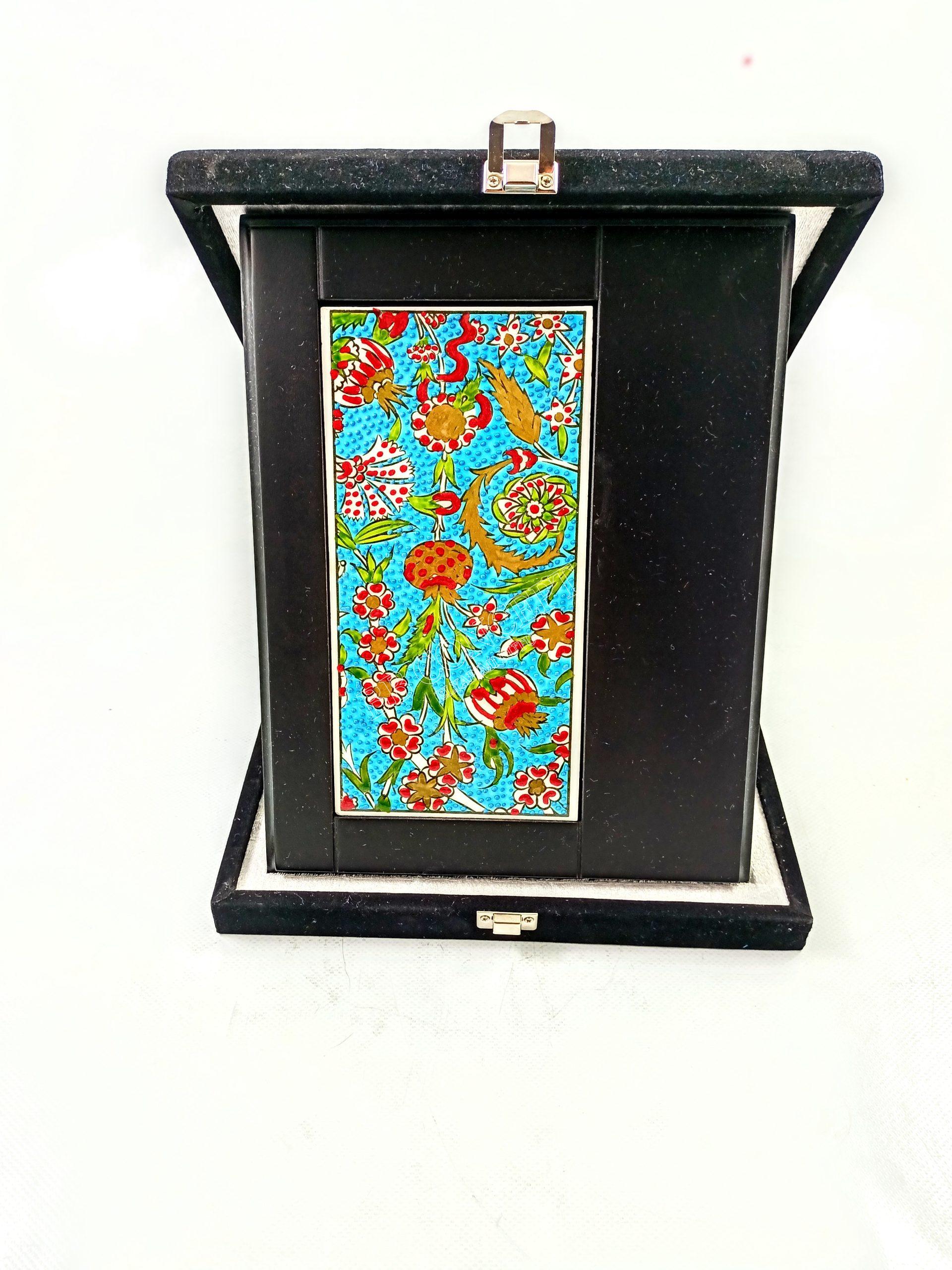 Ahşap Plaket 10x20 Çini Karolu Kadife Kutulu 42