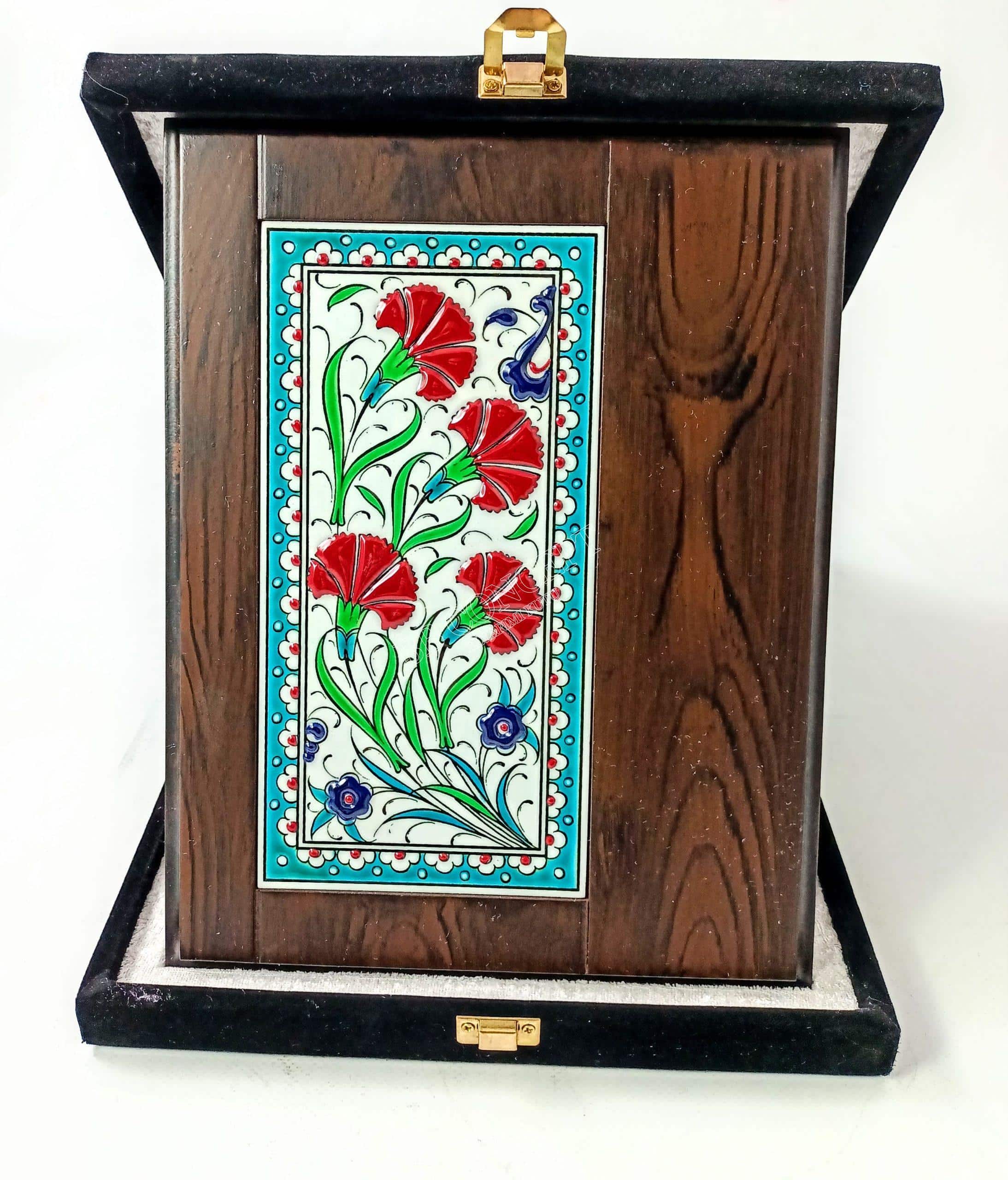 Ahşap Plaket 10x20 Çini Karolu Kadife Kutulu 25