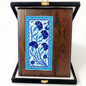 Ahşap Plaket 10x20 Çini Karolu Kadife Kutulu 24