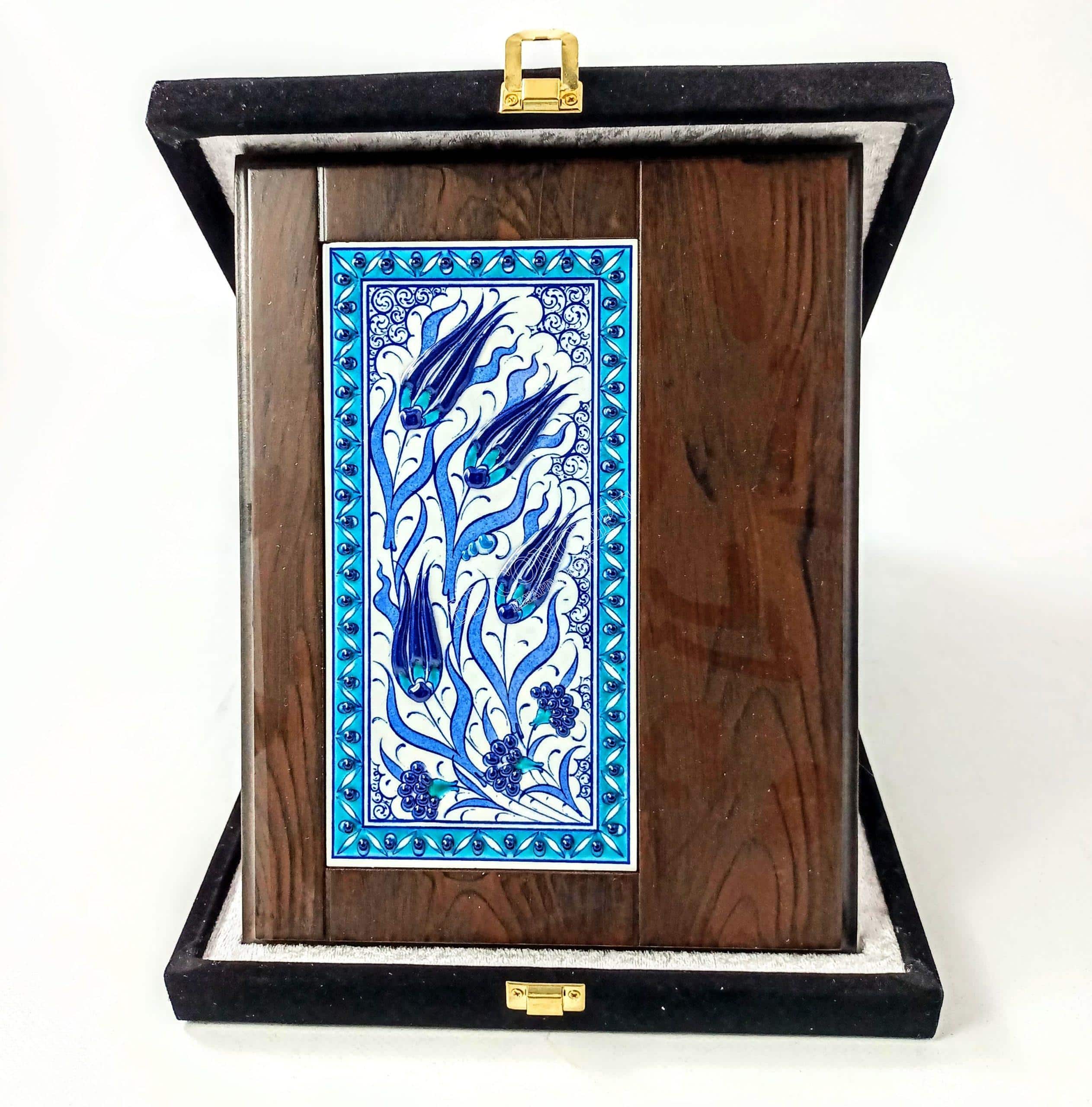 Ahşap Plaket 10x20 Çini Karolu Kadife Kutulu 19