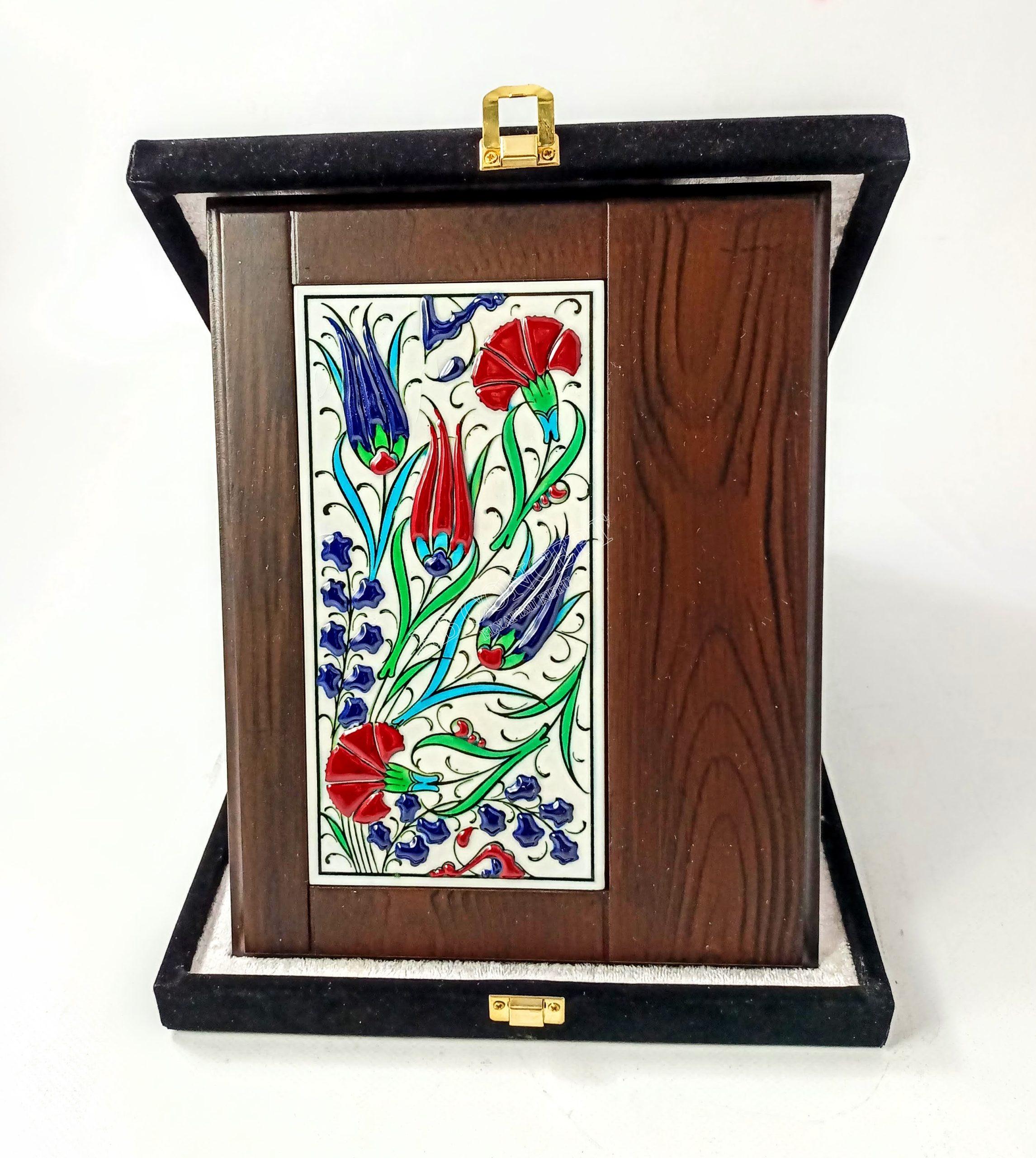 Ahşap Plaket 10x20 Çini Karolu Kadife Kutulu 16