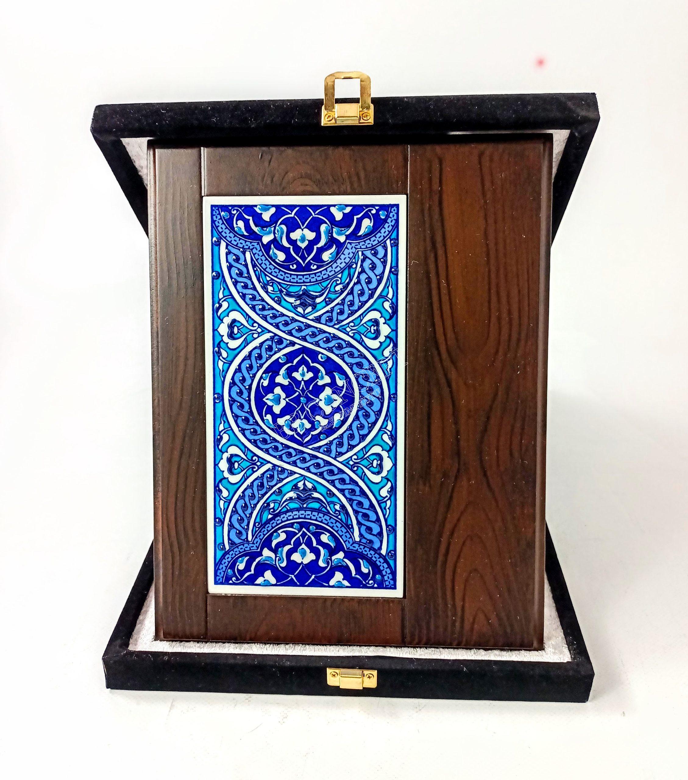 Ahşap Plaket 10x20 Çini Karolu Kadife Kutulu 5