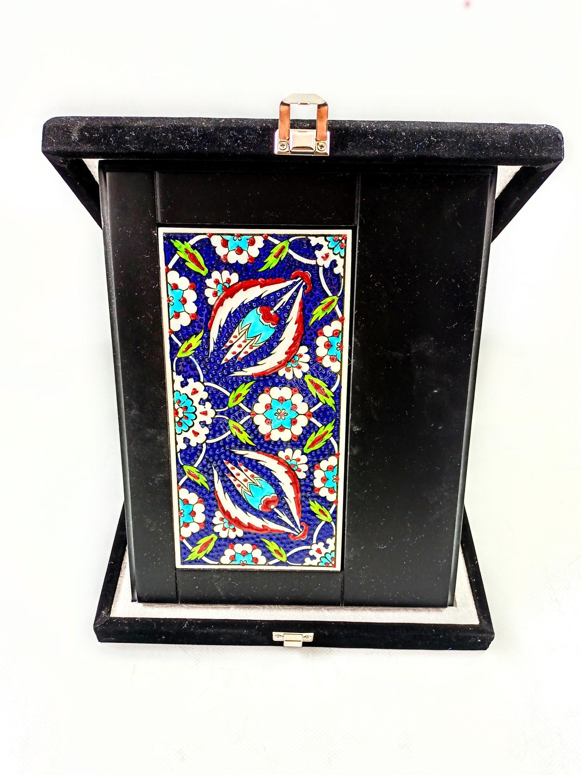 Ahşap Plaket 10x20 Çini Karolu Kadife Kutulu 36