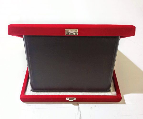 Ahşap Plaket 16x20 Kadife Kutulu Kırmızı (Yatay)